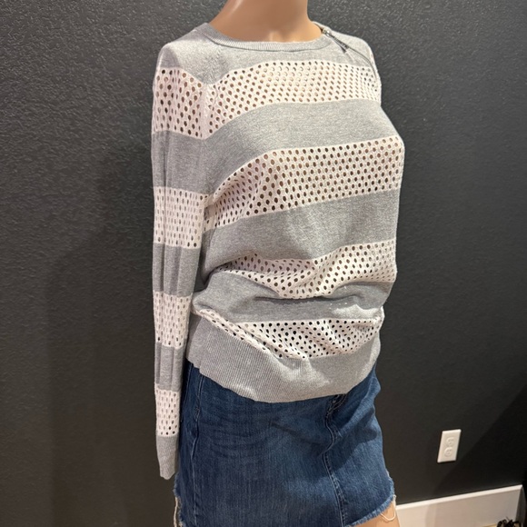 Michael Kors Gray & White Striped Open Knit Sweater – Size S - Picture 9 of 9